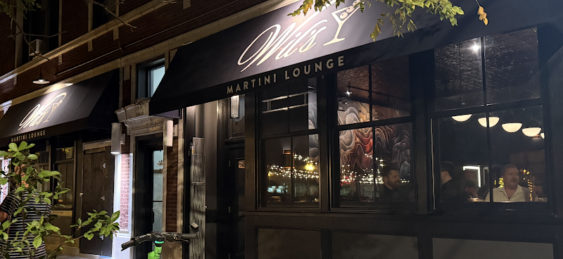 The front of Wil's Martini Lounge on Catalpa Avenue at night